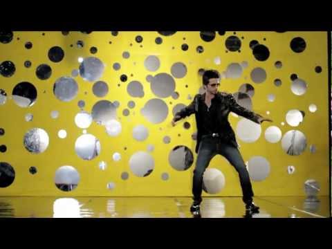 Nouman Khalid – “Desi Thumka” (feat. Osama Com Laude) [Official Video HD]