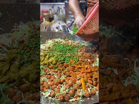 Is this really Chowmein?🤔 | Meerut Local Street Ki Desi Tadka Chawmin #foodshorts #foodvlogs