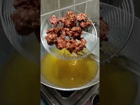 Crispy outside, saucy inside 😋 Veg Manchurian love ❤️#Veg manchurian #Desi chinese#Homemade chinese