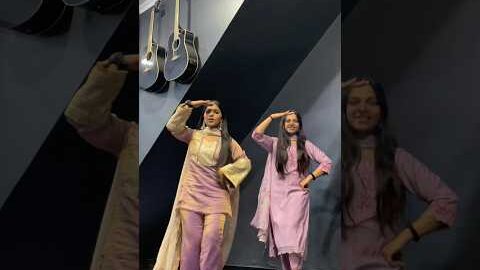 Sheesha | #nimratkhaira #sheesha #gidhasteps #trending #newsong #punjabisong #youtubeshorts #shorts