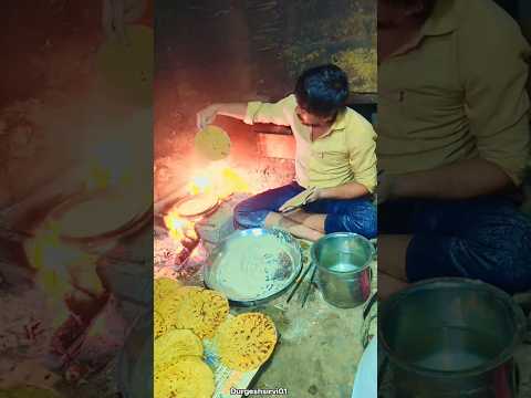 मक्के की रोटी और हल्दी सब्जी 😍#sabji #desi #yt #youtubeshorts #food #recipe #shorts #rajasthan #love