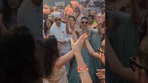 Priyanka Chopra DANCES to ‘Desi Girl’ while hubby Nick Jonas cheers for her at Siddharth’s Baraat 🤩