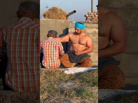Na jayi mere desi look te🔥🦬#fitness #shortvideo #desi #khetibadi #bodybuilder #farming