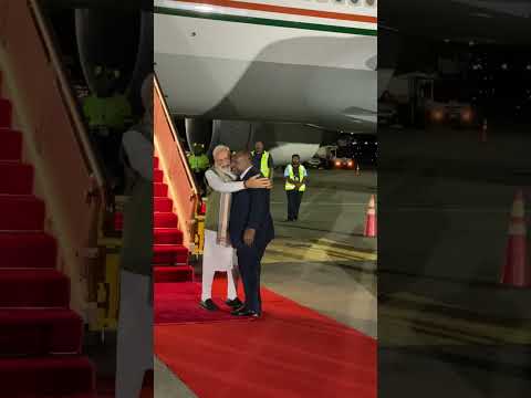 PM Of Papua, New Guinea Touches PM Modi’s Feet In Rare Gesture Of Respect | PM Modi In New Guinea