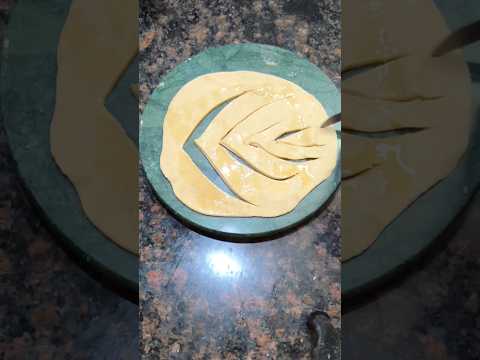 Unique Design Paratha Folding#shorts #trending #food #desi #paratha #roti #youtubeshorts #viralvideo