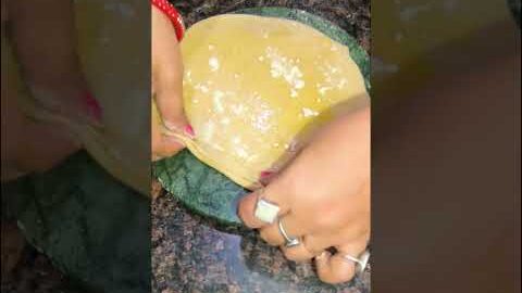 Easy Paratha Folding #shorts #trending #food #desi #paratha #roti #youtubeshorts #viralvideo