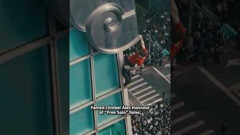 Climber Alex Honnold Scales Taipei 101 Skyscraper Without Ropes