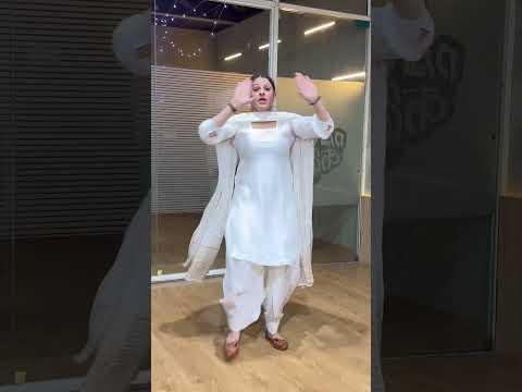 Jaan Jaan #dance #bhangradance #bhangra #jaanjaan #dancecover #love #newpunjabisong #trendingshorts