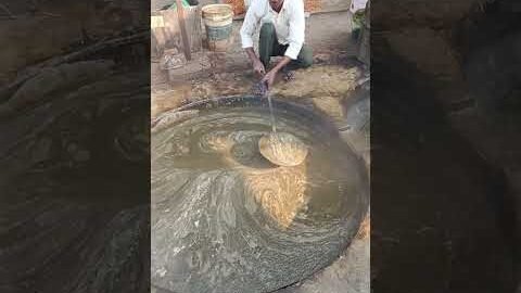 देसी गुड़ बनाने का तरीका💪 #amansahu #desi #jaggery #desilife #farming #shorts