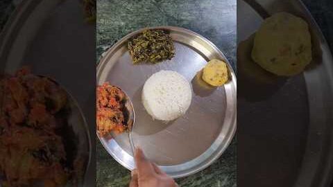 #shorts😋#desi non veg lunch thali for husband #youtubeshorts#lunchbox#bhajanthali#ytshorts#viral