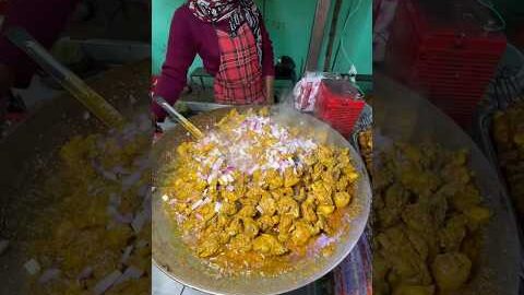 Jharkhand ki Special Tawa Chicken Desi Style ₹50 Wali😱#chicken #chickenrecipe #streetfood #shorts