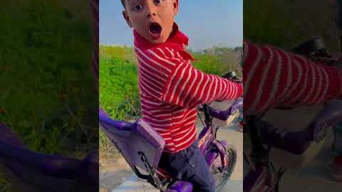 Oye mai aage bhaitha 😀🤪 #shorts #desi funny couple #trending#funny #youtubeshorts