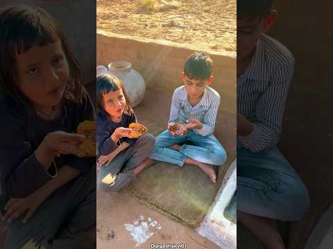 गुड की देसी पापड़ी 😍#papdi #food #desi #gav #youtubeshorts #rajasthan #reels #video #viral #shorts