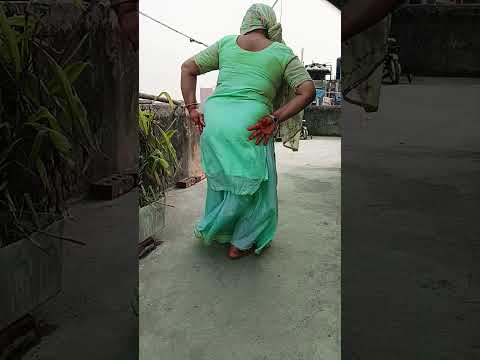 Haryanvi desi thumke 😜😂#short #dance #desi #thumke #shorts