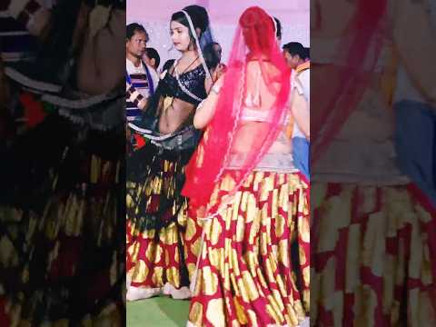 Desi bundeli rai Dhana mandli उस नींदे बलम जगा लय छाती से मोए लगा लय #desi #rai