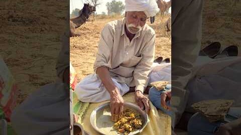 राजस्थान का सबसे स्वादिष्ट खाना 😍#village #cooking #food #desi #lifestyle #viral #shorts