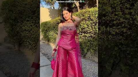 This stunning *banarasi sharara suit* 🪷 #banarasi #ethnic #indian #traditional #desi #shaadi
