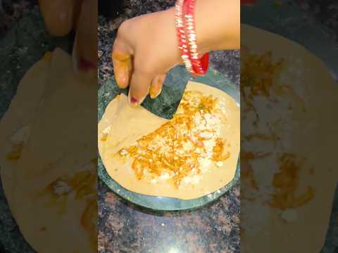World’s Best Paratha Folding #shorts #trending #food #desi #paratha #roti #youtubeshorts #viralvideo
