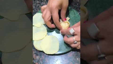 World’s Best Folding #shorts #trending #food #desi #paratha #roti #youtubeshorts #viralvideo