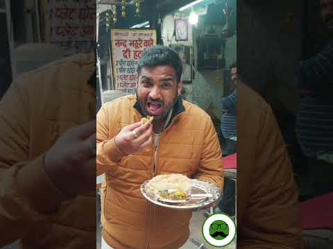 Desi Ghee Chole Bhature Delhi Street Food Nand Di Hati Sadar Bazaar | Veggie Paaji #foodshorts