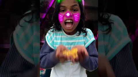 Papa wo dekho 😩😏#shorts #ytshorts #funny #desi funny couple #comedy