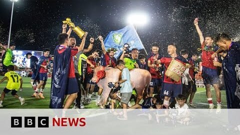 Farmers and students star in China’s viral new football league | BBC News