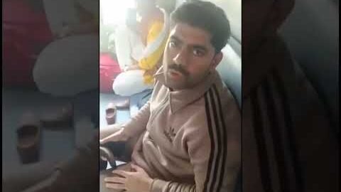 पुलिस की दादागिरी ट्रेन में बिना टिकट travel karte pakara gaya#shortsfeed #shorts #shortsnews#aajtak