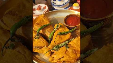 Aaj desi kitchen m bnaye bread 🍞 pkode with mirchi fry#shorts #desi #cooking #food #vlog #foodie #yt