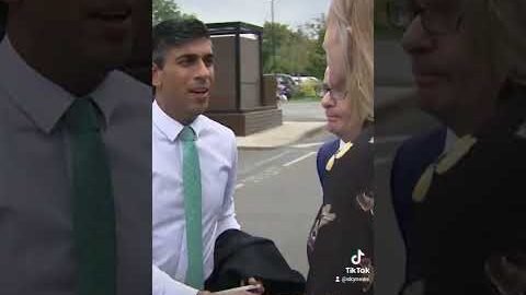 Truss and Sunak arrive at Sky News for leadership special
