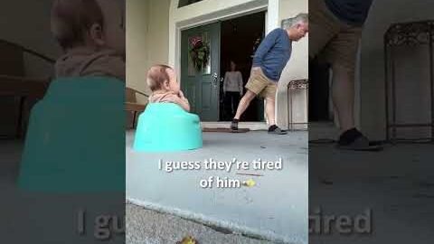 When you leave your child on his grandparents’ front doorstep and they celebrate 🤣❤️