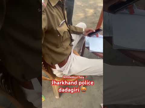 झारखंड पुलिस की दादागिरी bike walle ko thappad mar diya #shortsfeed #viralnews #shorts #aajtaknews