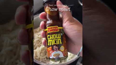 This desi street-style chow mein.#chowmein #desi #streetfood #shorts
