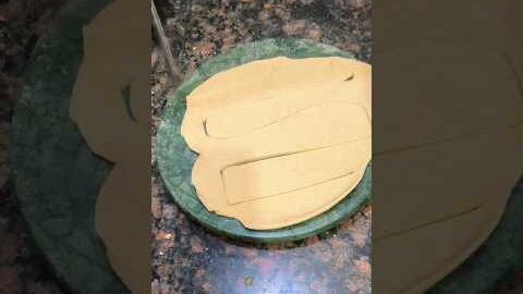 Unique Design Paratha Folding#shorts #trending #food #desi #paratha #roti #youtubeshorts #viralvideo