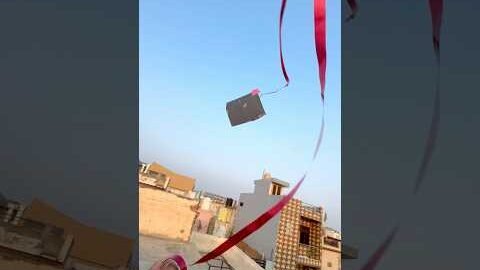 Take Ki Madad Se Patang Udai đĒ | Desi Kite Trick 𤊠#kiteflying #shorts #comedy #kite #ets2