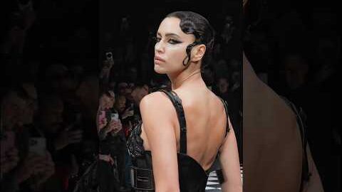 Irina opening for JunyaWatanabe✨😱#irinashayk#ss26#fw26#catwalktour#model#usa#runway#fyp#audio#shorts