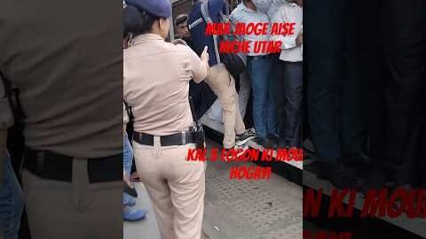 Mumbai _Train_ Railway station Dengerous_ police #news #trending #viral #shortsviral #shorts