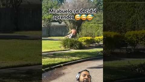 El abuelo recordando viejos tiempo jajajaja #funny #youtubeshorts #shorts
