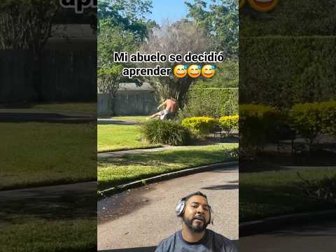 El abuelo recordando viejos tiempo jajajaja #funny #youtubeshorts #shorts