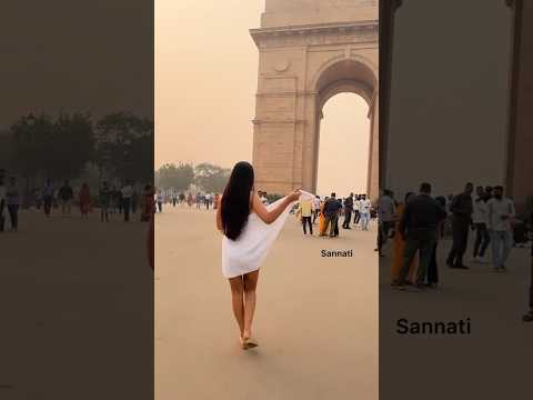 Viral kolkata model towel dance at India gate  #viralshorts #viralvideo #trendingshorts #indiagate