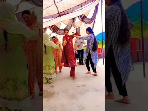 #desi #dance #pahadimaza #pahadiculture #dogrisong#alwaystrending #youtubeshorts #viralyoutubevideo