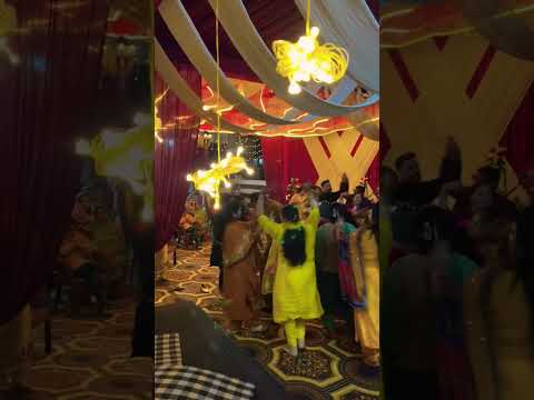 desi wedding 😍😍#pahadiculture #pahadimaza #youtubeshorts #viralvideo #alwaystrending#desi #dance