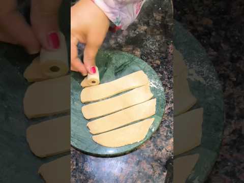 Chopstick Lachcha Paratha#shorts #trending #food #desi #paratha #youtubeshorts #ytshorts #viralvideo