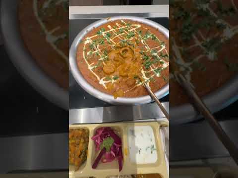 Desi Office Lunch 🤤 | Chaap + Pakistani Chole Combo 🇵🇰🇮🇳 #fyp #vlog #minivlog