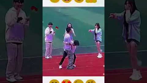 👍😄Delhi Se Manali || Cute Girl’s Dance || WhatsApp (Lyrics) Dance Status #ytshorts