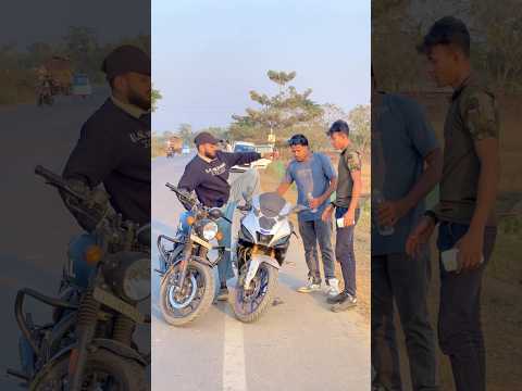 “Friend ko bana diya bike cleaner 😂🔥 | Desi Jugaad” #shorts #ytshorts #ktm #zx10r