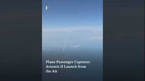 Passenger Captures Stunning NASA’s Artemis II Launch from Plane | Firstpost News | N18G