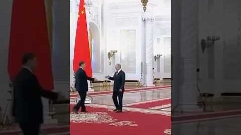 Putin Welcomes China’s Xi to Kremlin During Moscow Visit