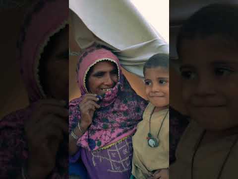 “Foreigner India Aaya Aur Desi Style Me Naam Mil Gaya 😆”