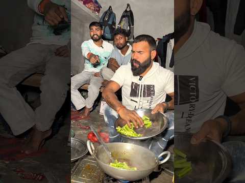 Bachelor Life Cooking Desi Mutton 🤣😂 #comedy #cooking #bachelor #bihari #realfools #vnofficial1