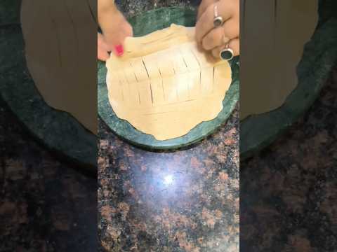 Unique Design Paratha Folding#shorts #trending #food #desi #roti #paratha #youtubeshorts #viralvideo